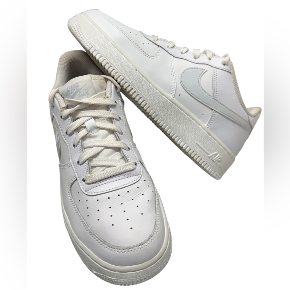 Nike Air Force 1 GS Low 'White Aura' CT3839-106 Sz 6Y - Picture 2 of 7